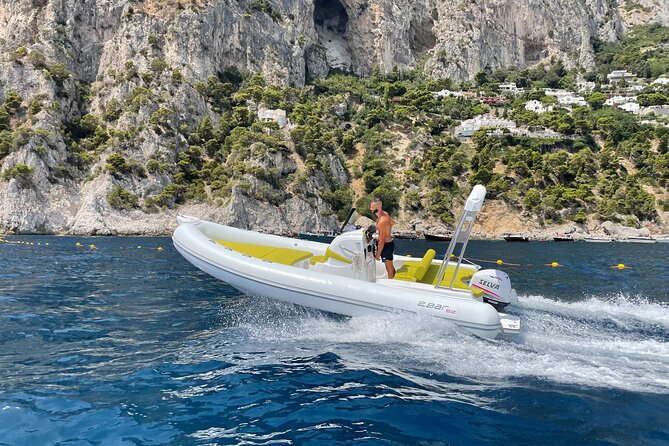 Self Drive Boat Hire - Staff support: the difference between stressful and confident