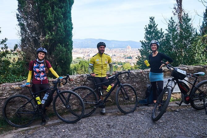 Self-Drive Vintage Fiat 500 Tour from Florence: Tuscan Hills and Italian Cuisine - Tuscan lunch with a private terrace view (and how to plan your meal)