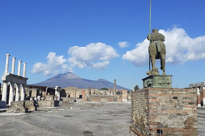 Semi - Private Tour of Pompeii with an Archaeologist - Meeting at Coffee Shop Vittoria: Getting Started Smoothly