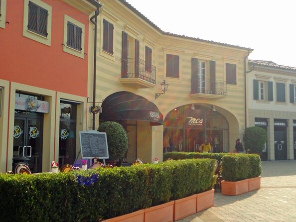 Serravalle Outlet Shopping Mall Shuttle Bus - Return ticket - Key things to know before you go