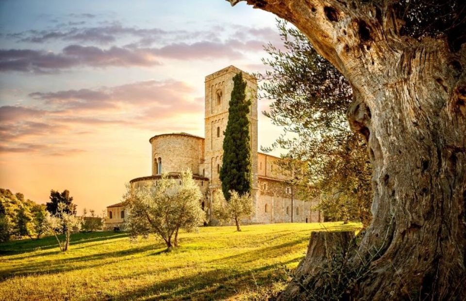 Siena: San Gimignano, Chianti & Montalcino Small-Group Tour - San Gimignano’s tower walls: what to do with your free time