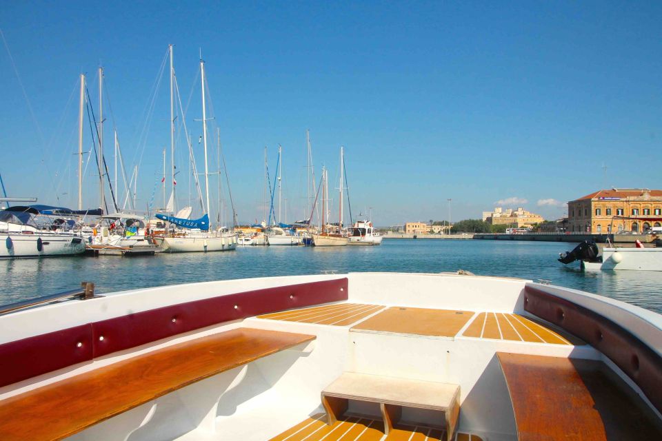 Siracusa: Ortygia Island Boat Tour with Grotto Visit - Guides and Group Size: The Difference Between Okay and Great
