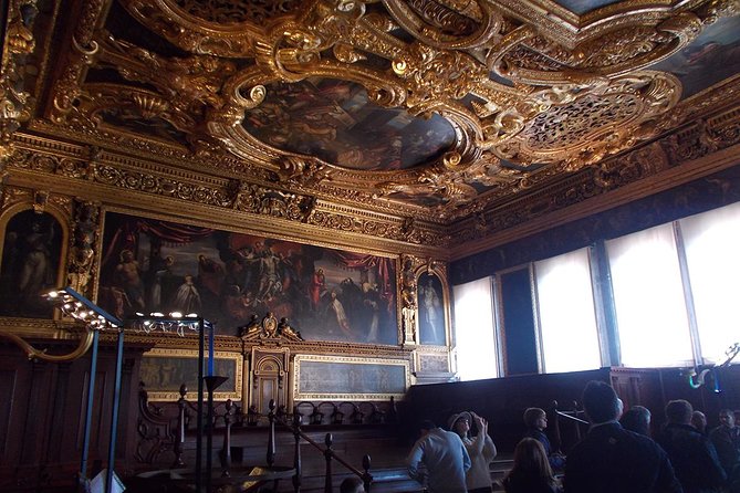 Skip the Line: Doge's Palace Guided Tour in Venice - Inside Palazzo Ducale: Venetian Gothic meets Renaissance masterpieces