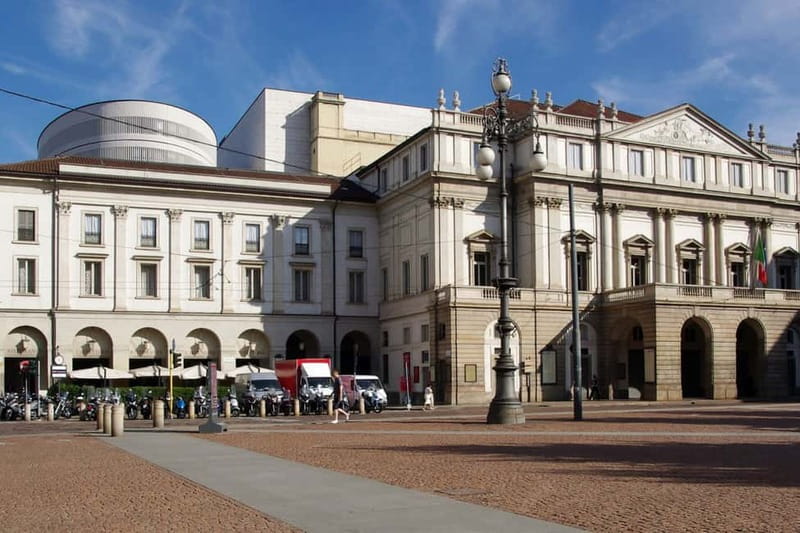 Skip-the-Line Duomo & La Scala Museum Tour + Hop On Hop Off - What to wear and pack so nothing slows you down