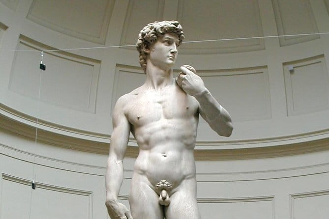 Skip-the-Line Florence Highlights and David Walking Tour - Palazzo Strozzi and Via de’ Tornabuoni: Renaissance grandeur plus modern shopping