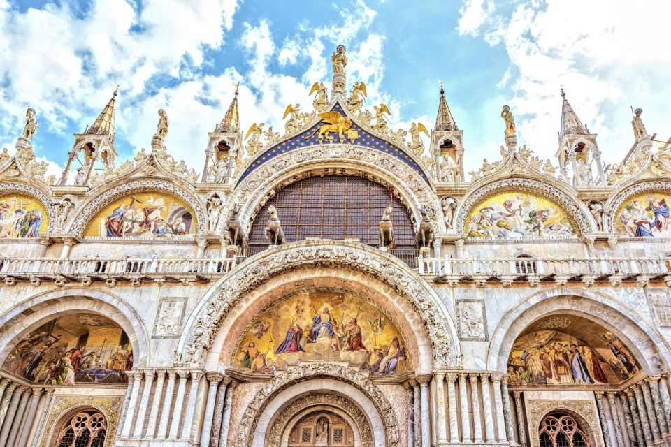 Skip-the-Line Guided Tour of Doge's Palace - The architecture shift: where Byzantine and Oriental styles meet