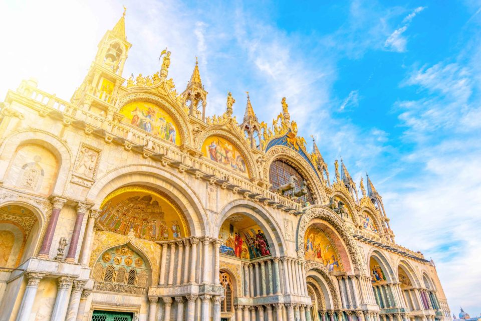 Skip-the-Line Guided Tour of Doge's Palace - From Bridge of Sighs to the prisons: the tour’s emotional pivot