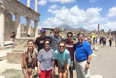 Skip the Line Guided Tour of Pompeii led by an Archaeologist - Your Archaeologist Guide and the Small-Group Pace