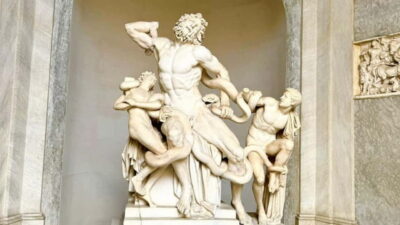 Skip-the-Line Ticket: Vatican Museums & Sistine Chapel - OPENSHOP24 check-in: your start point and the name-matching rule