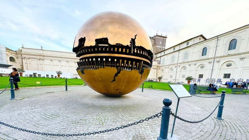 Skip-the-Line Ticket: Vatican Museums & Sistine Chapel - Gallery of Maps, tapestries, and candelabra: what to watch for