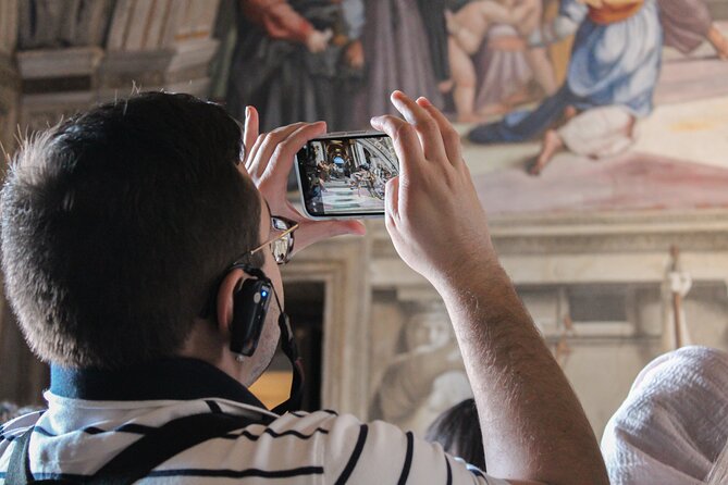Skip-the-Line Vatican Museum, Sistine Chapel & St Peter Basilica - Cortile della Pigna: the pause that makes the tour feel calmer