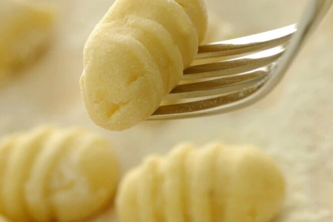 Small-Group Cooking Class in Positano: Gnocchi, Tiramisù & Drinks - Aperitivo, Wine, and Limoncello: The Drinks Are Part of the Meal