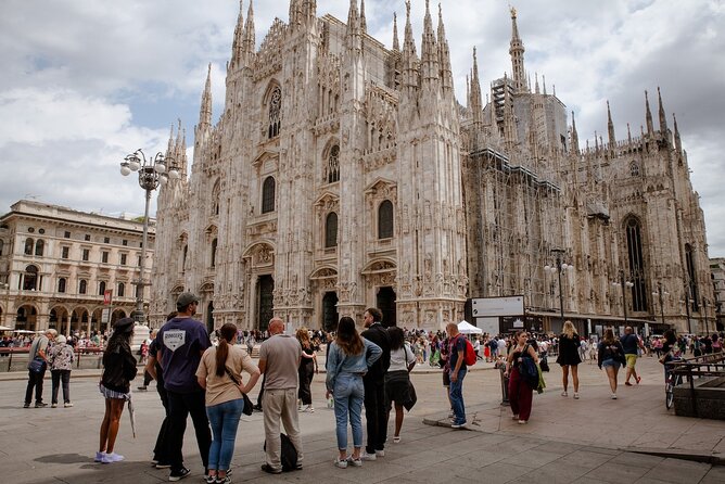 Small Group Milan Cathedral and Terraces Tour with Skip-the-line - Meeting in Piazza del Duomo: set your eyes before you climb