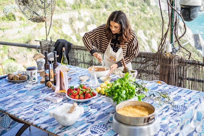 Small group Pasta and Tiramisu class in Riomaggiore - Hands-on pasta: why this class is worth it (and not just fun)