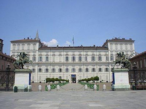 Small-group Royal Palace Skip-the-line Tour - House of Savoy Halls: how the guide turns rooms into a story