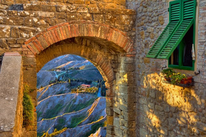 Small-Group San Gimignano and Volterra Day Trip from Siena - Key highlights worth showing up early for