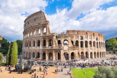 Small Group Tour of Colosseum and Ancient Rome - Entering the Colosseum with reserved tickets (and better vantage points)