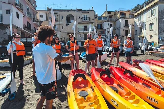 Small groups Kayak tour from Sorrento to Bagni Regina Giovanna - Marina Grande Start: Easy Meeting Point and Small-Group Feel