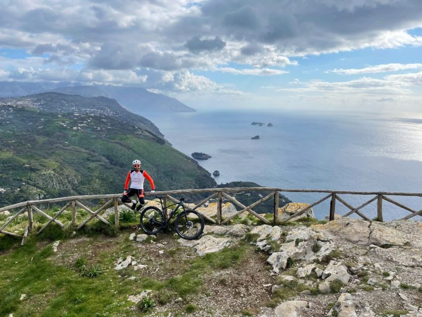 Sorrento: E-Bike Wine & Food Tour - Starting at Piazza Andrea Veniero: where the day really begins