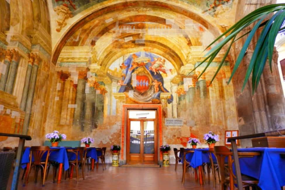 Sorrento: Night time Walking Tour & Limoncello Tasting - Back in the historic center: lemons, inlay craft, and old-city details
