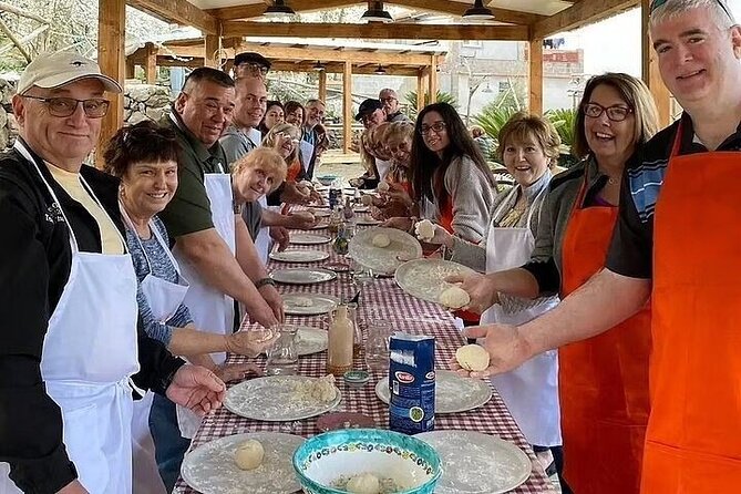 Sorrento Pizza Class with Wine, Limoncello and Transfer Included - Getting up the hill: pickup, parking signs, and windy roads