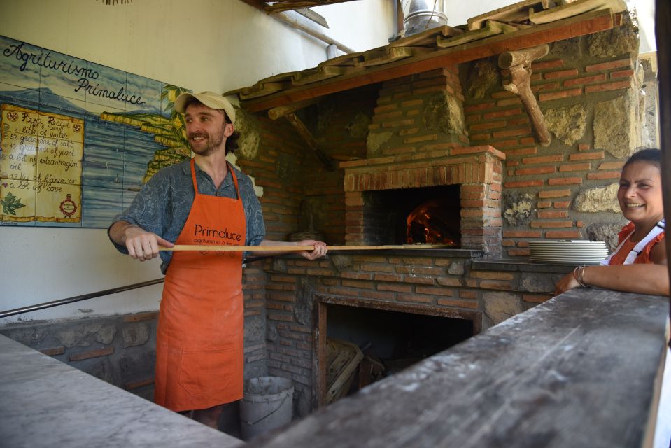 Sorrento: Pizza Lesson, Wine, and Limoncello at a Local Farm - Wine and limoncello: what’s included and how to enjoy it without overdoing it