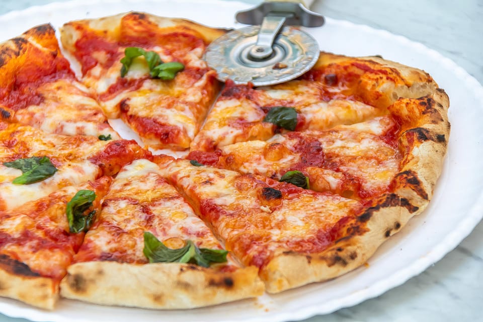 SORRENTO: Pizza School Mastering Neapolitan Delights - Neapolitan Pizza Skills You’ll Actually Take Home