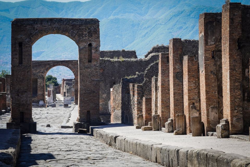 Sorrento: Skip-the-Line Pompeii Express Tour by Train - The Logistics That Can Catch You: Stations, Platforms, and the Right Exit
