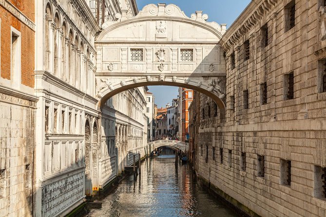 St. Mark's Basilica & Doge Palace + Murano, Burano Guided Tour - Burano: lace island color, with demo timing you should expect