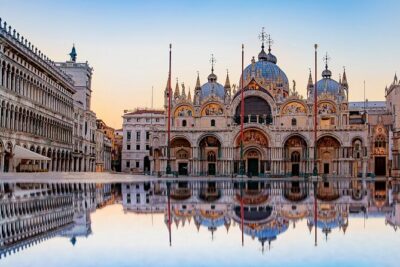 St. Mark’s Basilica Guided Tour with Venice Canals Gondola Ride - Where the tour starts and what your 1.5 hours really require