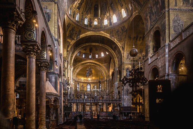 St. Mark's Cathedral Priority Guided Tour & History Gallery - Venice Gallery + VR: Why the Square-Over-Time Part Matters
