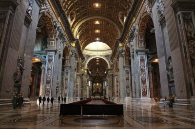 St. Peter's Basilica and Papal Grottoes Guided Tour - St. Peter’s Basilica interior highlights: gold ceilings, marble floor, and the main art