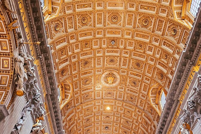 St. Peter's Basilica & Dome Tour with Professional Art Historian - How the Tour Helps You Manage St. Peter’s Crowds