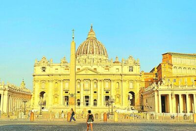 St. Peter's Basilica & Dome Tour with Professional Art Historian - Inside the Basilica: Art-Historian Guidance Over Random Wandering