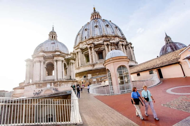 St Peter's Basilica Express Guided Tour with Dome Climb - Audio and digital tools: the languages piece that actually helps