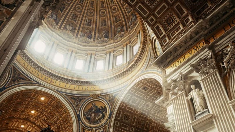 St. Peter's Dome Climb, Basilica and Vatacombs Tour - Spotting Rome from above: how your guide helps you see