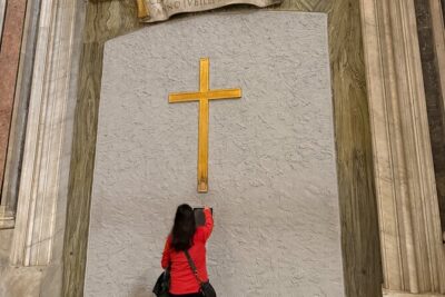 St. Peter's Semi-Private Tour (small groups) - St. Peter’s Basilica Highlights: Pietà, Holy Doors, and the Popes You’ll See