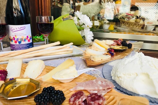 StreetFood D'Luxe Experience: Tastes of Turin | Semi-Private - StreetFood D’Luxe and what semi-private means in Turin