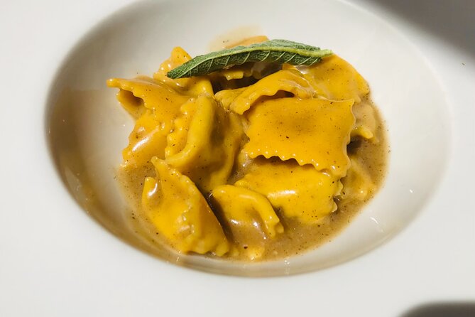 StreetFood D'Luxe Experience: Tastes of Turin | Semi-Private - Morning vs evening: two different tasting personalities