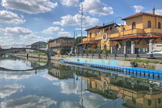 Sunset Navigli Boat Tour in Milan with Optional Aperitivo - Why the Navigli at sunset feels different from daytime