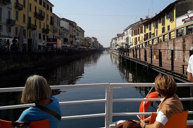 Sunset Navigli Boat Tour in Milan with Optional Aperitivo - Getting on board at Alzaia Naviglio Grande
