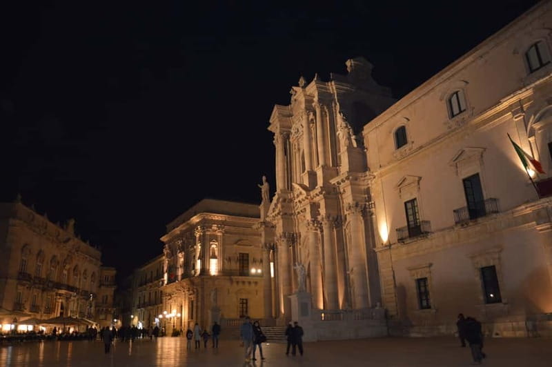 Syracuse: Ortigia and Neapolis Guided Walking Tour - Paradise Latomia and the Ear of Dionysos: the stops with the best stories
