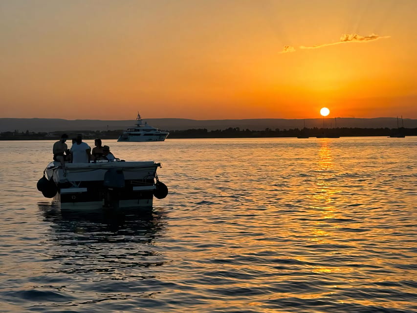 Syracuse: Ortigia and Sea Caves Excursion by Boat - Sailing Past Arethusa Spring: A Calm Start With a View