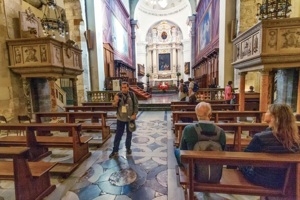 Syracuse: Ortigia Classic Walking Tour - The Aretusa Spring payoff: myths, papyrus, and sea air