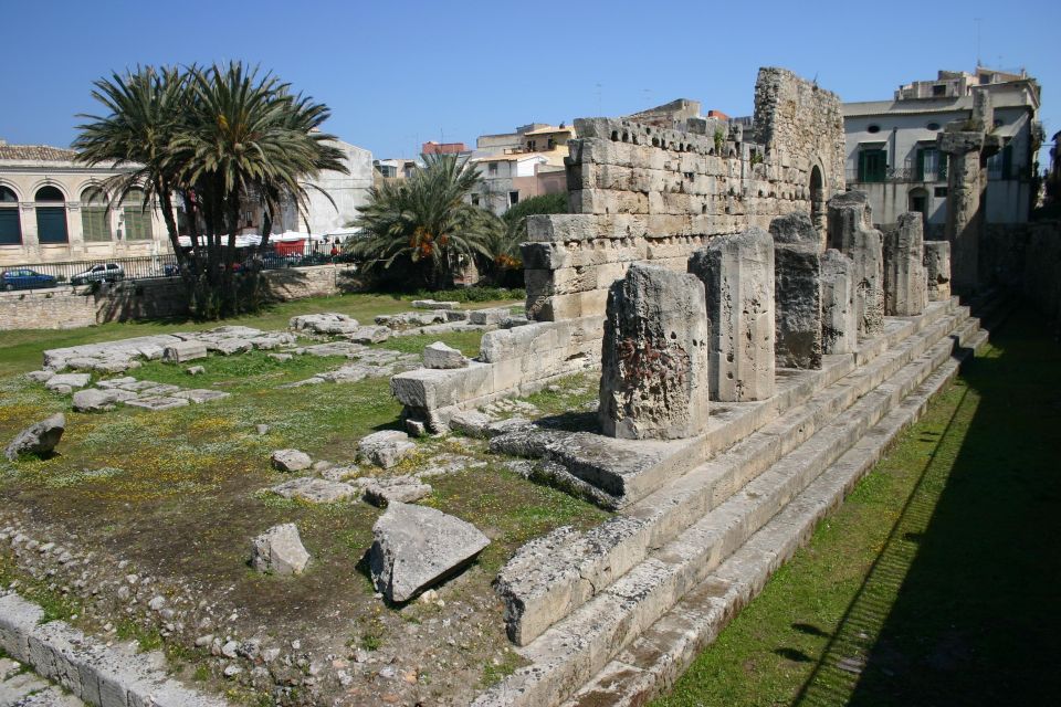 Syracuse: Ortigia Classic Walking Tour - Pace, group size, and headsets: why 2 hours works