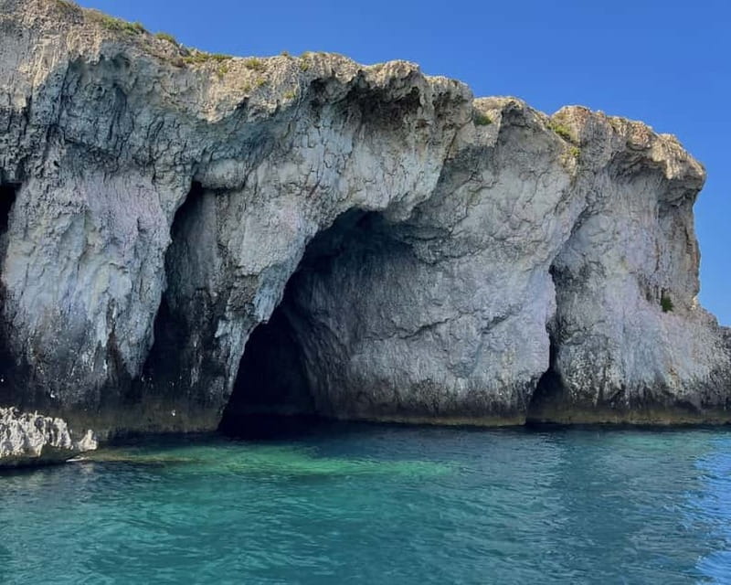 Syracuse: Ortigia Island and Sea Caves Boat Tour with Drinks - Porta Marina at the end: the closing view that ties it together