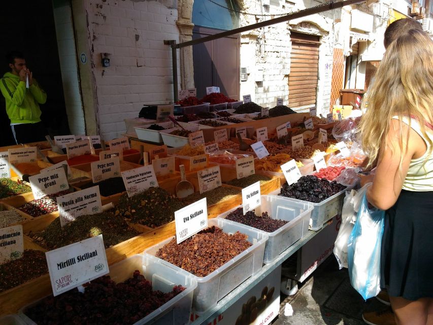 Syracuse: Ortigia Private Walking Tour - Private guide quality: when the guide makes the whole thing