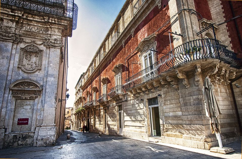 Syracuse: Ortigia Private Walking Tour - Archimedes Square and the Fountain of Diana