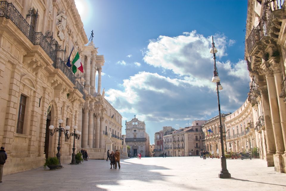 Syracuse: Ortigia Private Walking Tour - Ending at Piazza Archimede or the fish and fruit market