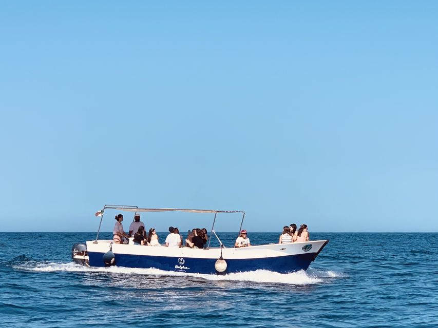 Syracuse: Pillirina, Ortigia, and Sea Caves Tour by Boat - Leaving Syracuse by sea: the early photo stop that sets the mood